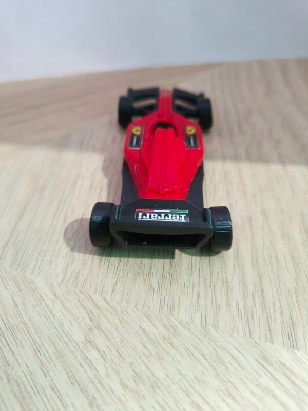 Mini Ferrari F1 car 1:43 scale