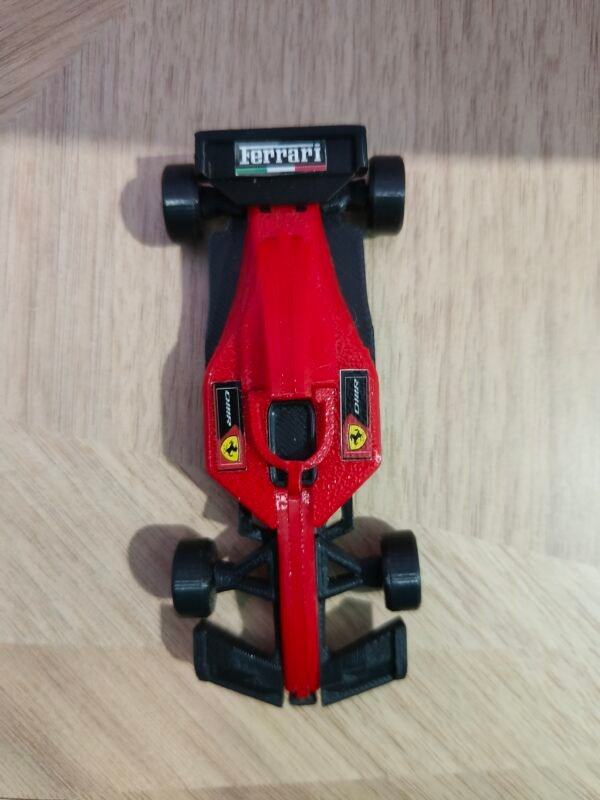 Mini Ferrari F1 car 1:43 scale